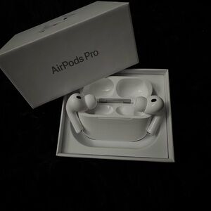 Apple AirPods Pro with White Charging Case